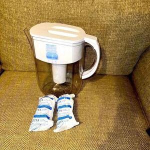 (SALE!) BUNDLE brita water filtration syst everyday model pitcher 2 nwt filters
